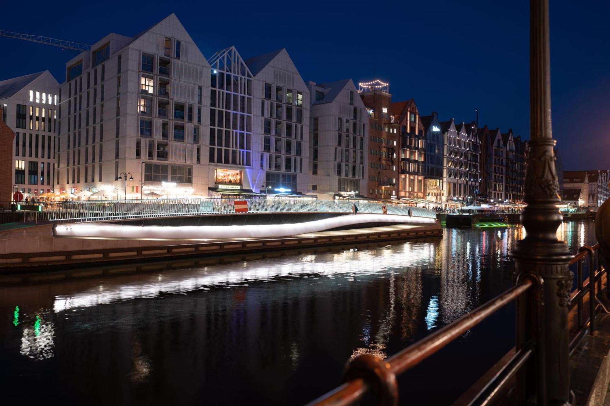 Deo Plaza Luxury Apartments By Blue Mandarin Gdansk Exterior photo